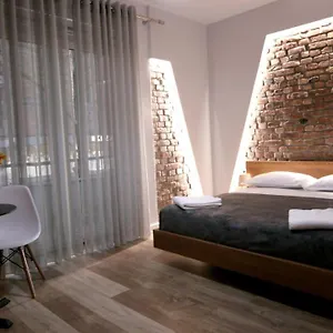 Koni's , Tirana Albanien